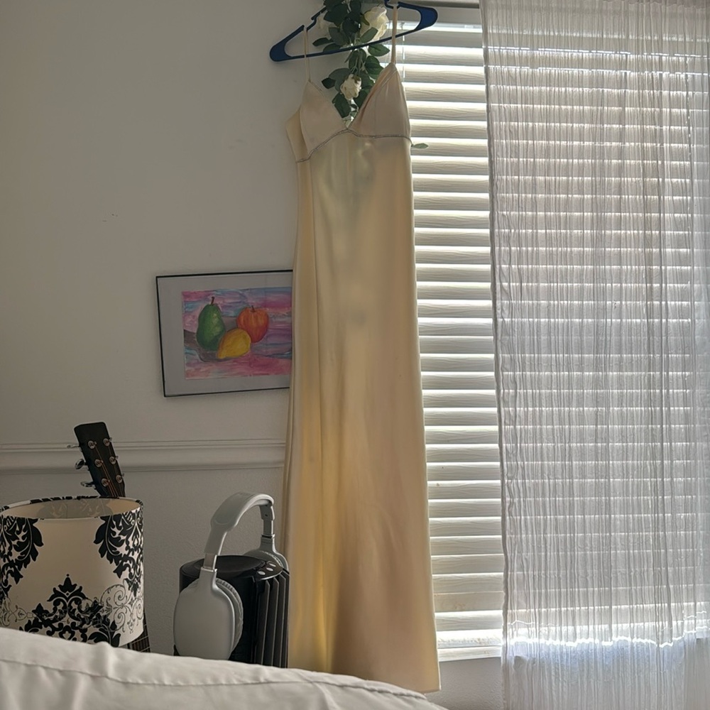 Yellow dillards prom dress size size M